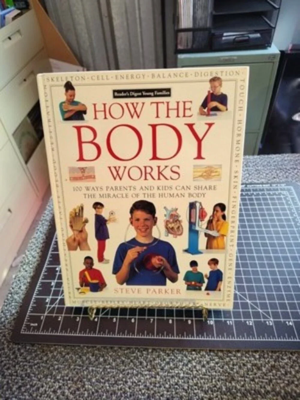 Reader's Digest HOW BODY WORKS - Hardcover **BRAND NEW** 1994 (770455)